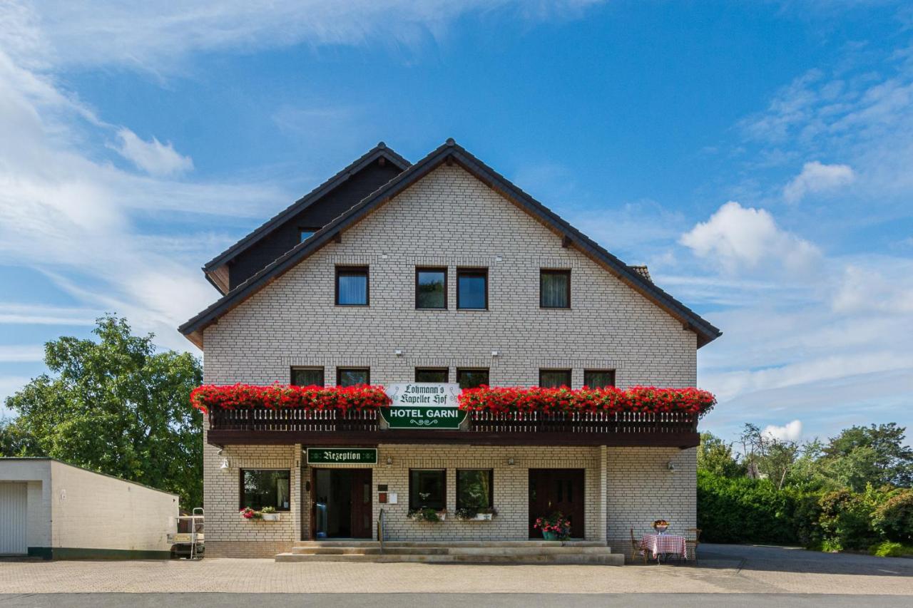 Отель Lohmann'S Kapeller Hof Лангенфельд Экстерьер фото